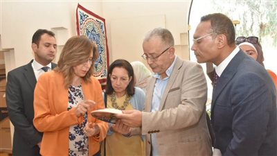 ننشر تفاصيل تفقد وزيرة الثقافة لمركز الحرف التقليدية بالفسطاط 