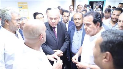 وزير الصحة يوجه بسرعة القضاء على قوائم الانتظار بمستشفى قنا العام
