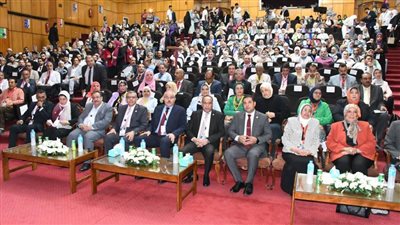 إنطلاق فاعليات المؤتمر السنوي للدراسات العليا والبحوث التطبيقية بجامعة القناة 