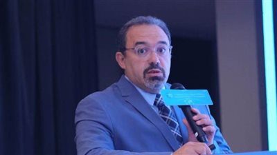 أول طبيب مصري نائباً للجمعية الدولية للجراحات الدقيقة والهايفو