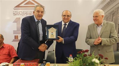 تقديرًا لمجهوداته.. حفل تكريم مدير مديرية التموين بالإسكندرية