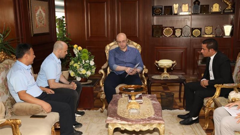 محافظ بنى سويف يلتقى