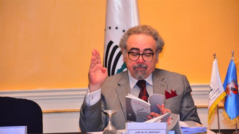 الشاعر والمفكر الدكتور