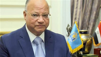 محافظ القاهرة: لجنة هندسية لفحص العقارات المجاورة لعقار حي الخليفة وعمل الصلبات اللازمة للعقار لتأمين المارة