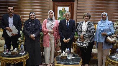 محافظ المنيا يلتقى وفد المجلس القومي للمرأة لمناقشة سبل دعم أنشطة الفرع بالمحافظة