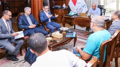 ميناء دمياط يستقبل وفد الخط الملاحي العالمي (ONE)