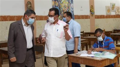 وفد الأعلى للجامعات يتفقد اختبارات القدرات بجامعة جنوب الوادي