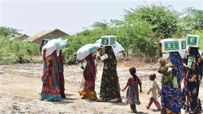 مركز الملك سلمان للإغاثة يوزع سلالًا غذائية لمتضرري الفيضانات في أقاليم جمهورية باكستان