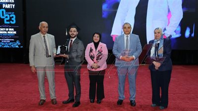 تخرج دفعة عام 2023 من الطلاب الوافدين بكلية طب الفم والأسنان بكفر الشيخ