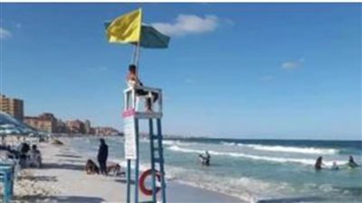 مصايف الإسكندرية: رفع الرايات الخضراء بجميع الشواطئ ونسبة الإشغال بالقطاع الشرقي 100%