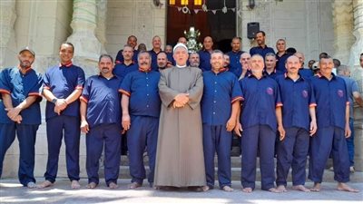 العاملون بأوقاف الإسكندرية يلتزمون بالزي الموحد