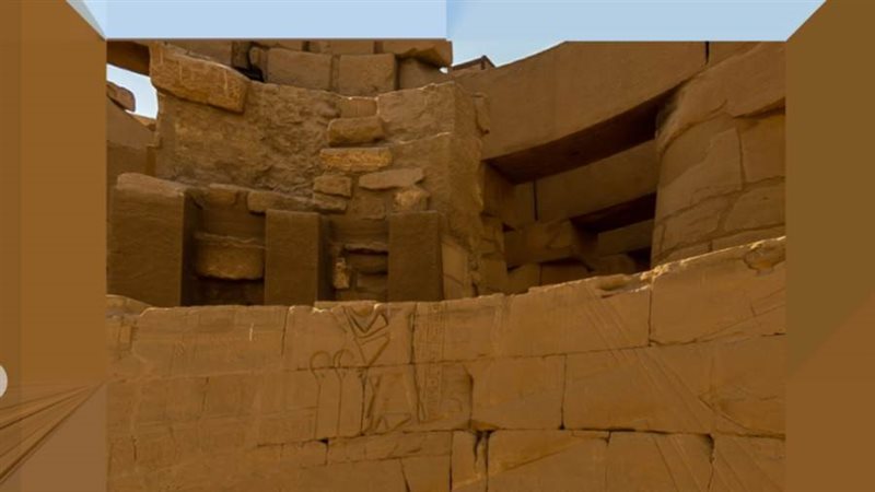 مشهد ساحر لمصر القديمة