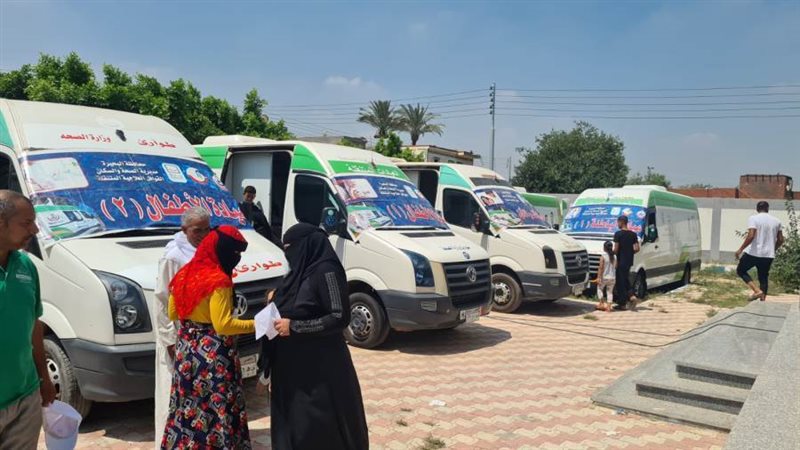 الكشف على 1451 مواطنا