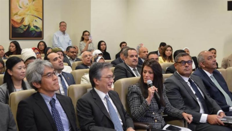 الحوار السياسي بين