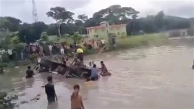  مصرع وإصابة 52 شخصا جراء غرق حافلة في بنجلاديش