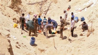 استخراج جثتي شخصين من داخل حفرة أثناء تنقيبهما عن الآثار بأبوصوير