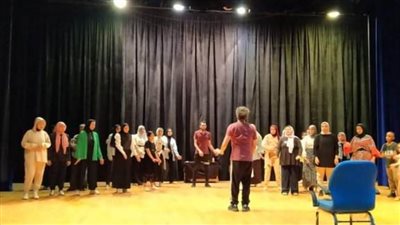 بالصور.. مسرحية إيزيس بتدريبات 