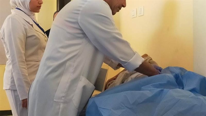 الكشف الطبي علي المواطنين