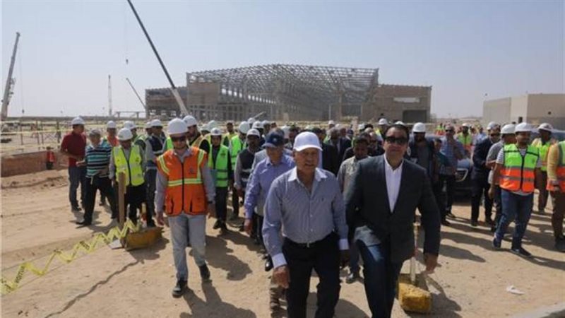 وزير النقل ووفد برلماني