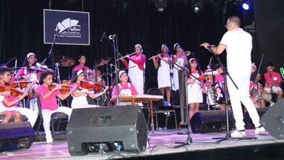 أوركسترا الأنامل الصغيرة تبدع على مسرح ساقية عبدالمنعم الصاوي 