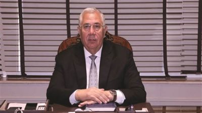 وزير الزراعة يشيد بأداء الأطباء البيطريين خلال حملة تحصين الماشية ضد الحمى القلاعية والوادي المتصدع