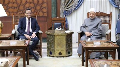 شيخ الأزهر يستقبل نقيب الصحفيين ويبحثان سُبُل تعزيز التعاون بين الأزهر والنقابة