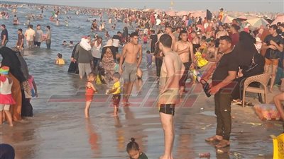  زحام شديد بمصيف بلطيم وإقبال غير مسبوق وتوفير كافة الخدمات