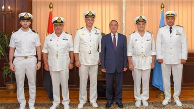 محافظ الإسكندرية يستقبل وفدًا من السفينة اليونانية 