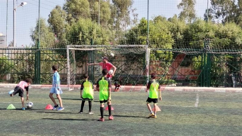 ملاعب حياة كريمة