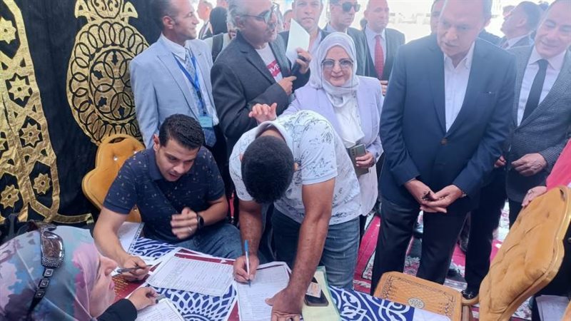 محافظ القليوبية يتابع