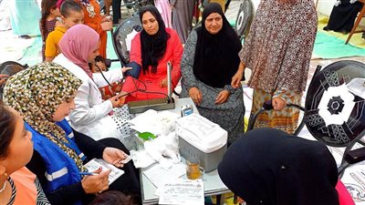 خدمات طبية وندوات تثقيفية فى قافلة سكانية شاملة بقرية المسين بالبحيرة 