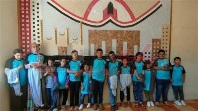 توزيع الزي الرياضي على المشاركين في مبادرة 