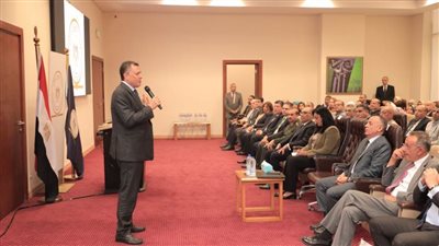 وزير السياحة والآثار يعقد الملتقى الرابع للقيادات العليا والوسطى بالوزارة في العاصمة الإدارية الجديدة