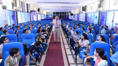 جامعة الطفل بسوهاج تستأنف ثالث فعالياتها بمحاضرة عن الأهرامات المصرية