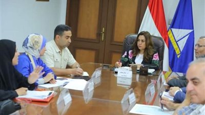 محافظ دمياط تبحث مستجدات الموقف الخاص بمنطقة الإمتداد العمراني بمدينة رأس البر