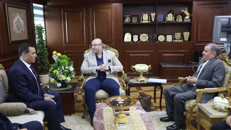 محافظ بنى سويف يستقبل