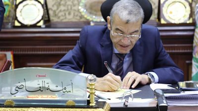 محافظ المنيا يصدر كتابا دوريا لتنظيم العمل يوم الأحد من كل أسبوع خلال شهر أغسطس