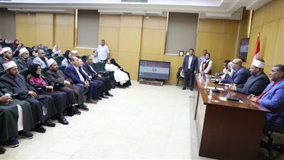 محافظ بني سويف يشهد حفل قوافل المحبة 