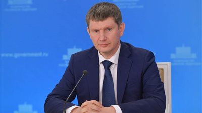 وزير الاقتصاد الروسي يدرس إمكانية إنشاء مركز لوجستي للموانئ في شرق إفريقيا