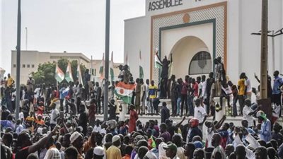 الخارجية الفرنسية: إجلاء 736 شخصًا بينهم 498 فرنسيًا من النيجر