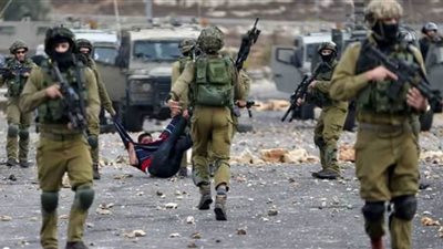 الاحتلال الإسرائيلي يقتحم قرية في 