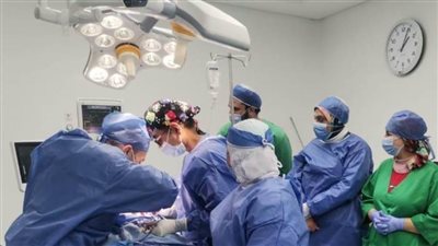 الرعاية الصحية: نجاح جراحة دقيقة لاستئصال الغدد الجار درقية لطفل يعاني من فشل كلوي مزمن