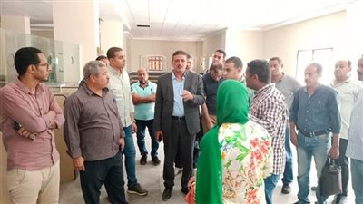 محافظ أسيوط متابعة التجهيزات النهائية للمجمعات الخدمية بالقرى والمراكز استعدادًا لتشغيلها تجريبيًا