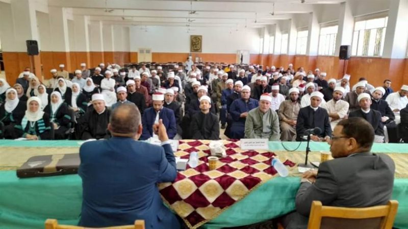 بحضور ١٥٠ اماما وواعظه