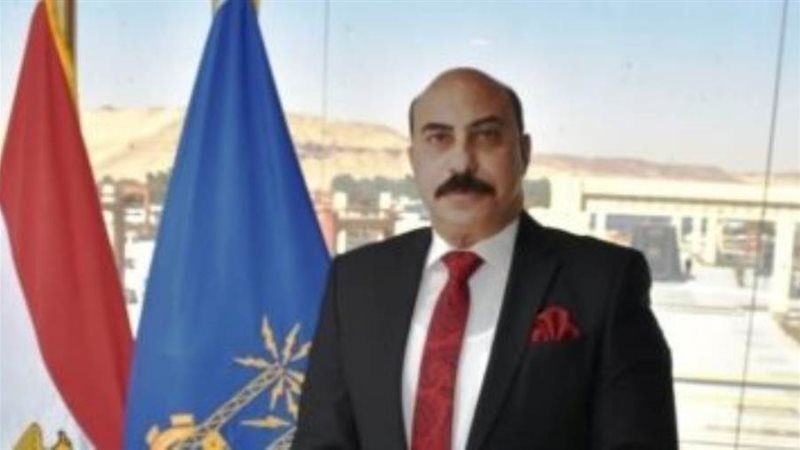 أشرف عطية محافظ أسوان
