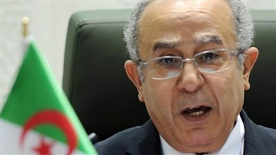 وزير الخارجية الجزائري يلتقي المبعوثَ الخاص للرئيس النيجيري