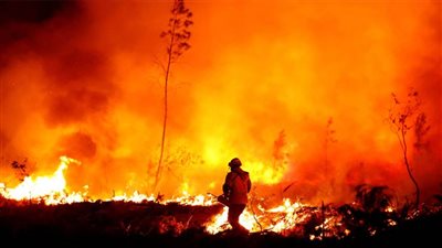 إجلاء 135 شخصا مع استمرار حرائق الغابات على الحدود الإسبانية - الفرنسية