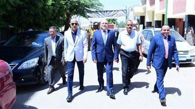 القائم بعمل رئيس جامعة سوهاج يتابع انتظام أعمال التنسيق الإلكتروني باليوم الثاني للمرحلة الأولي