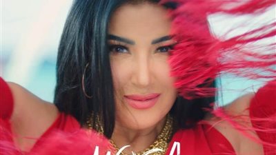 أغنية الصيف.. إشادات بكليب موجة لسمية الخشاب 