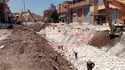 تبطين الترع وحملات نظافة وإزالة إشغالات بعدد من مدن محافظة كفر الشيخ